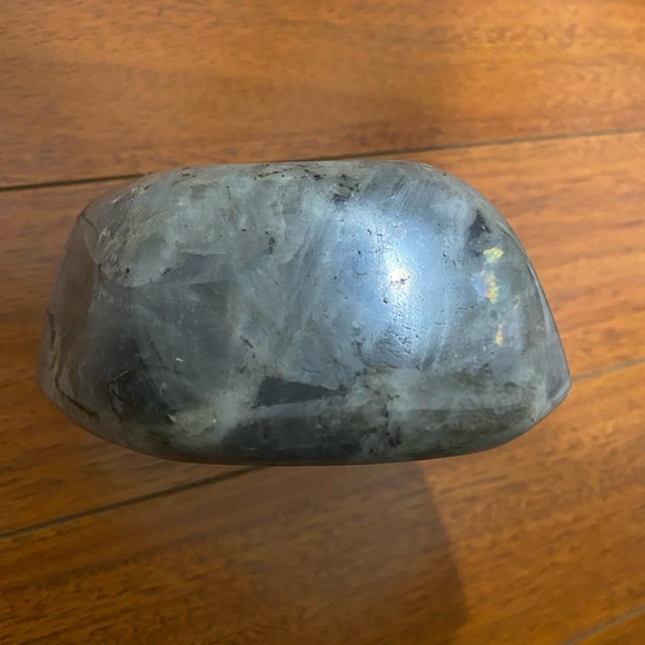 Labradorite polished crystal - Picture 4 of 5